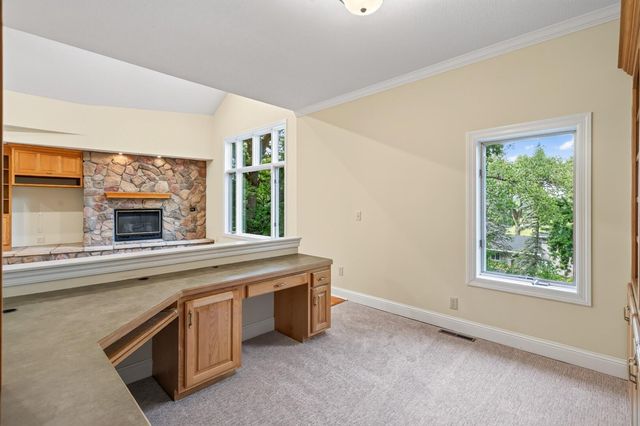 9848 Oak Shore Drive, Lakeville, MN 55044