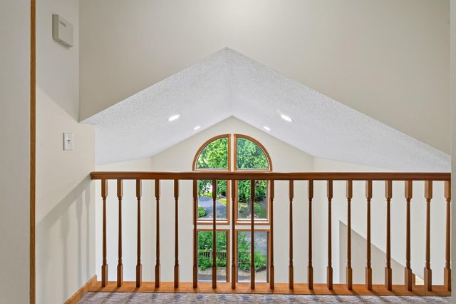 9848 Oak Shore Drive, Lakeville, MN 55044