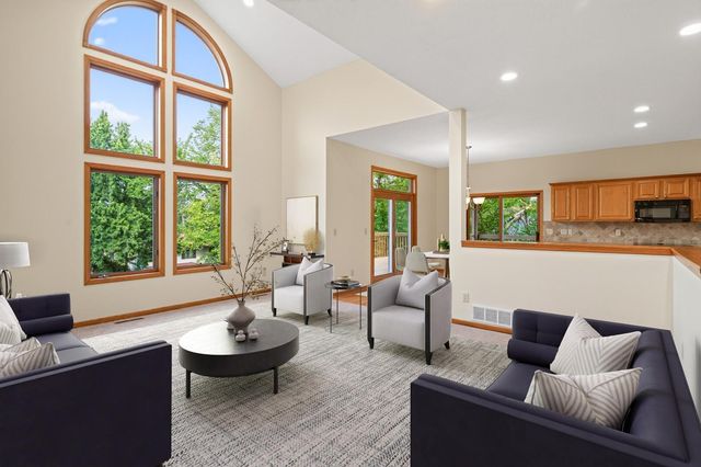 9848 Oak Shore Drive, Lakeville, MN 55044