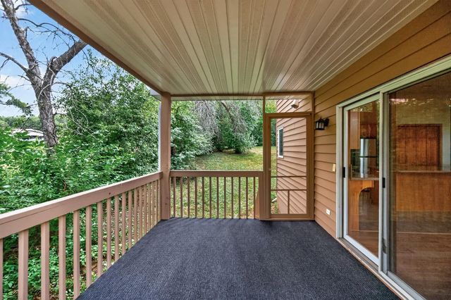 9848 Oak Shore Drive, Lakeville, MN 55044