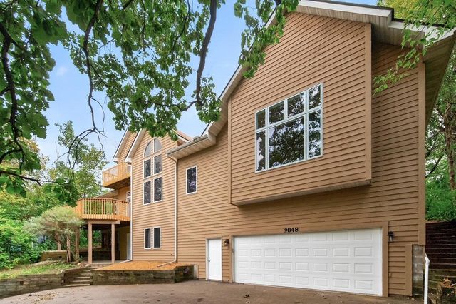 9848 Oak Shore Drive, Lakeville, MN 55044