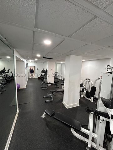 6450 Collins Ave 707, Miami Beach, FL 33141