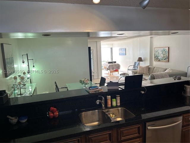 6450 Collins Ave 707, Miami Beach, FL 33141