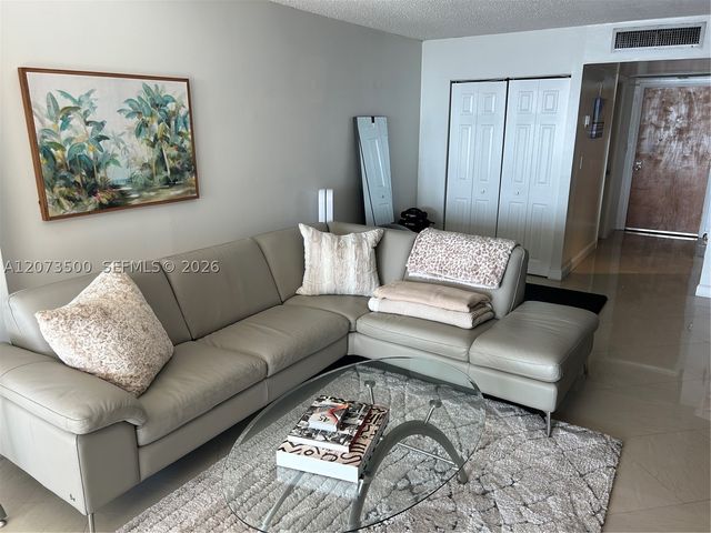 6450 Collins Ave 707, Miami Beach, FL 33141