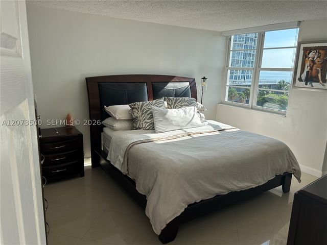 6450 Collins Ave 707, Miami Beach, FL 33141