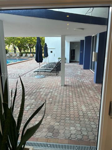6450 Collins Ave 707, Miami Beach, FL 33141