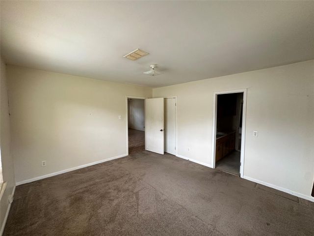 2570 Stadium Drive, Alvin, TX 77511