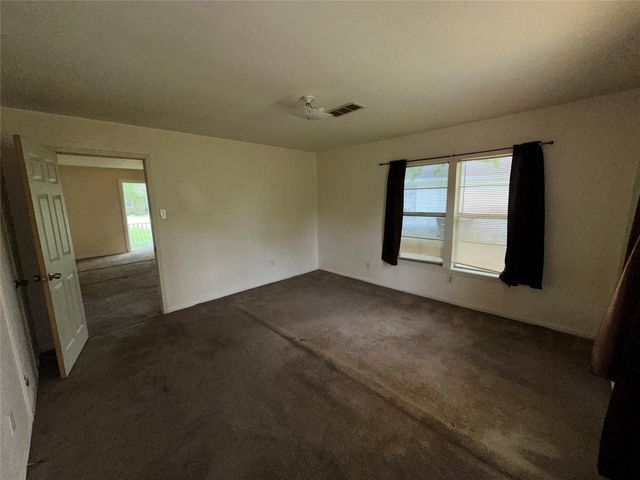 2570 Stadium Drive, Alvin, TX 77511