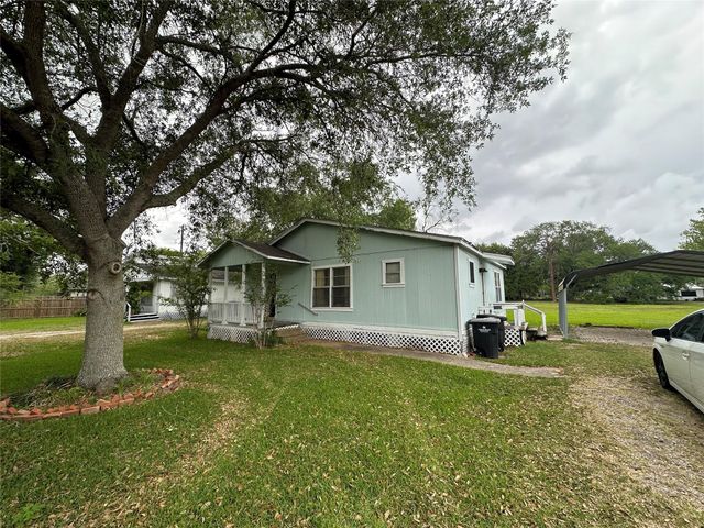 2570 Stadium Drive, Alvin, TX 77511