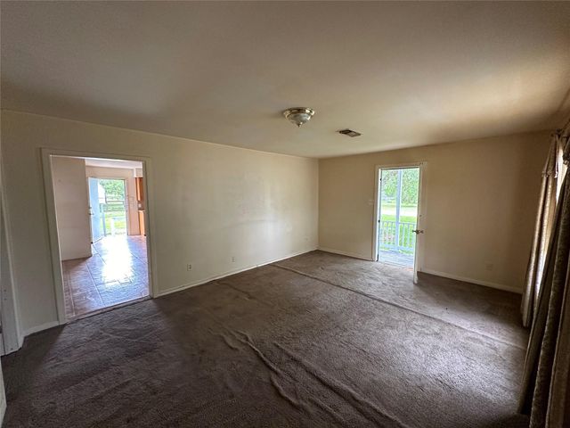 2570 Stadium Drive, Alvin, TX 77511