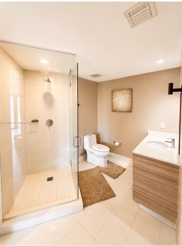 121 NE 34th St 904, Miami, FL 33137
