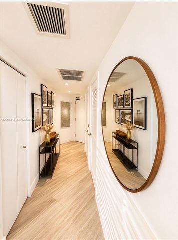 121 NE 34th St 904, Miami, FL 33137
