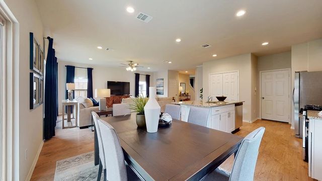 609 Marsol Street, Lowell, AR 72745