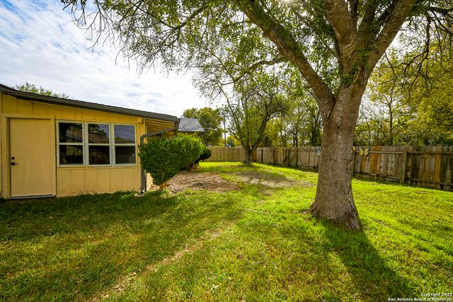 12418 Bret Springs St, San Antonio, TX 78233