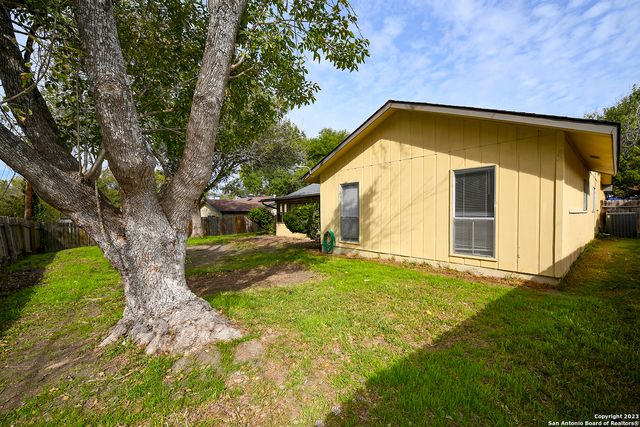 12418 Bret Springs St, San Antonio, TX 78233