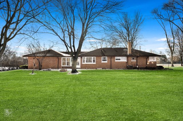 304 E Golf Road, Mount Prospect, IL 60056