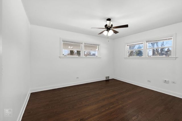 304 E Golf Road, Mount Prospect, IL 60056