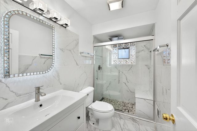 304 E Golf Road, Mount Prospect, IL 60056