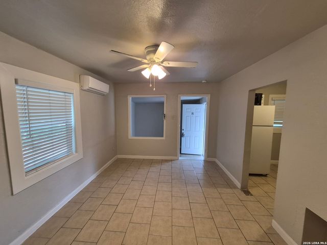 115 Caldwell St Apt 8, San Antonio, TX 78223