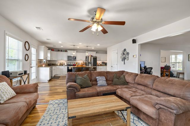 2115 Alden Drive, Dalzell, SC 29040