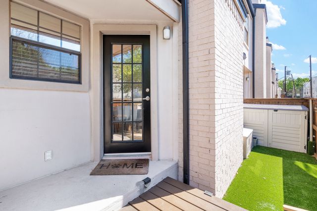 3901 Travis Street 121, Dallas, TX 75204