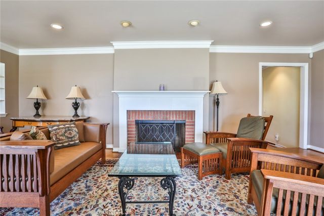 579 E Sierra Madre, Azusa, CA 91702