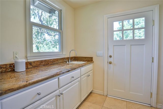 579 E Sierra Madre, Azusa, CA 91702