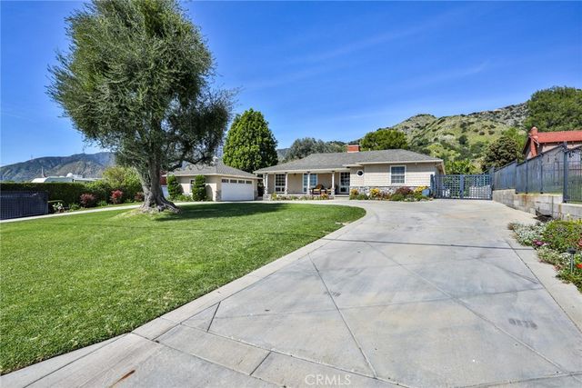 579 E Sierra Madre, Azusa, CA 91702