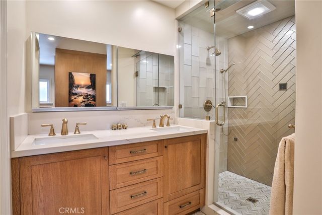 579 E Sierra Madre, Azusa, CA 91702