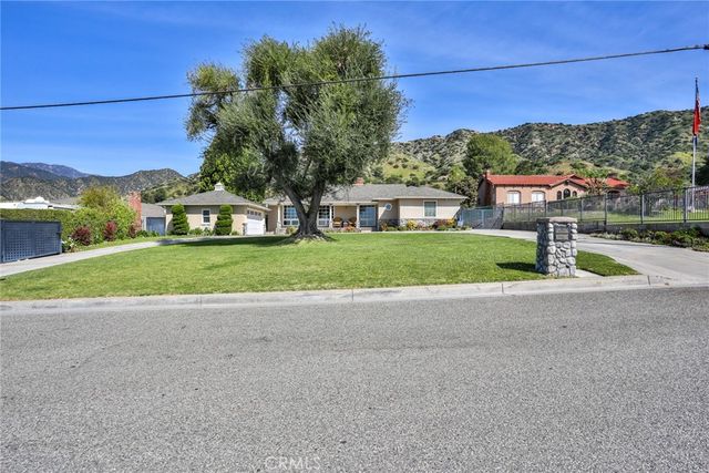 579 E Sierra Madre, Azusa, CA 91702
