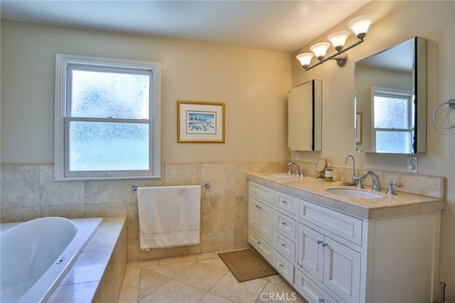 579 E Sierra Madre, Azusa, CA 91702