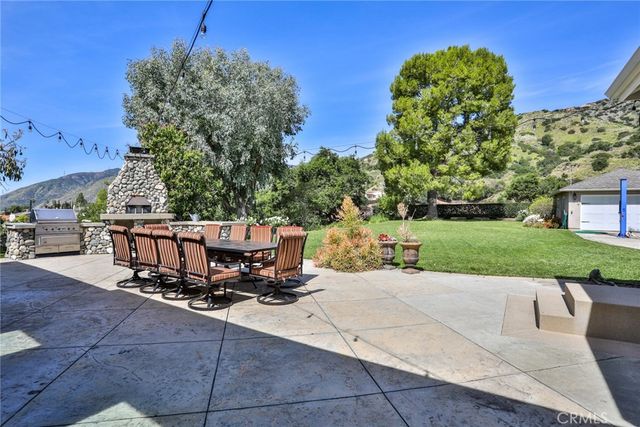 579 E Sierra Madre, Azusa, CA 91702