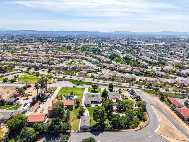 579 E Sierra Madre, Azusa, CA 91702