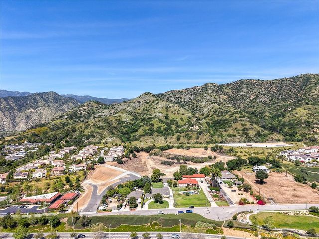 579 E Sierra Madre, Azusa, CA 91702