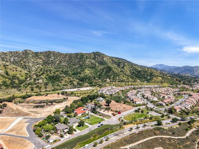579 E Sierra Madre, Azusa, CA 91702