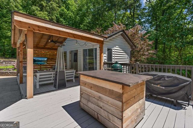 360 Old Mountain Road, Powder Springs, GA 30127