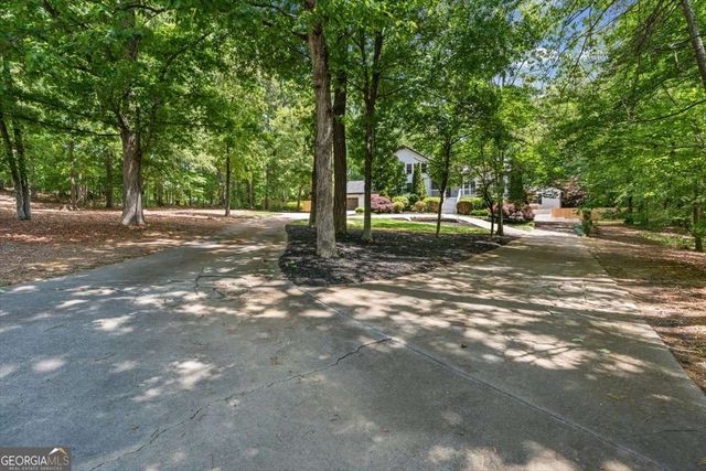 360 Old Mountain Road, Powder Springs, GA 30127