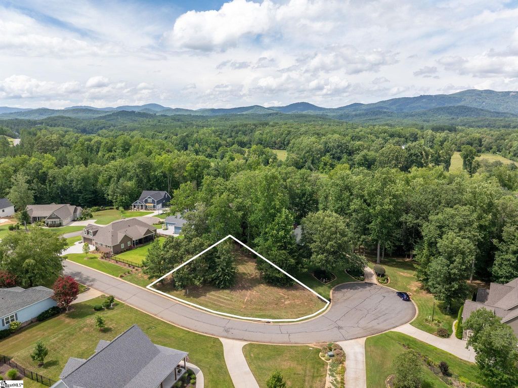 211 Lord Byron Drive, Travelers Rest, SC 29690