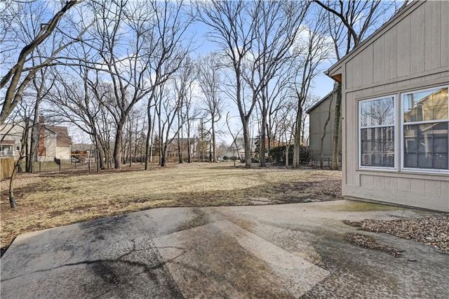 13009 Caenen Street, Overland Park, KS 66213