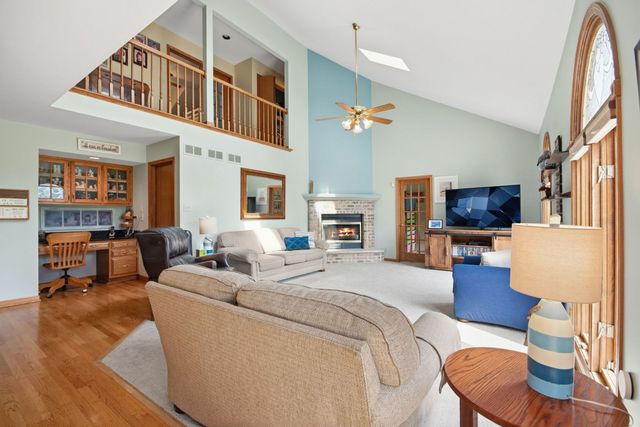 1223 Leinster Drive, Lemont, IL 60439