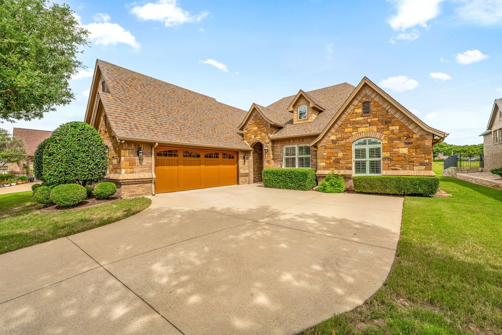 1307 Prestwick Court, Granbury, TX 76048