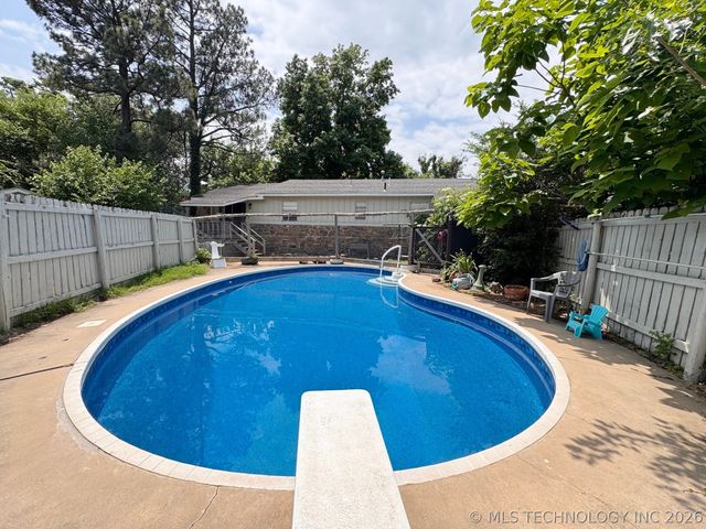 110 Brewer Avenue, Tahlequah, OK 74464