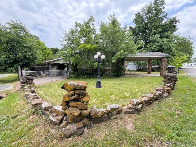 110 Brewer Avenue, Tahlequah, OK 74464