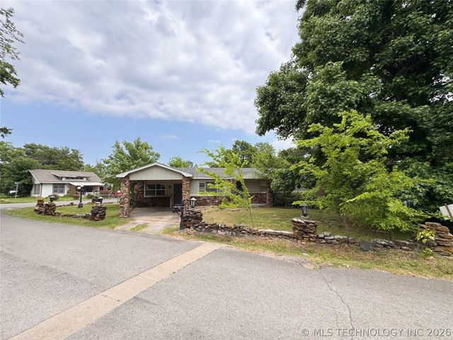 110 Brewer Avenue, Tahlequah, OK 74464