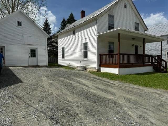28 Hamilton Place, Richford, VT 05457