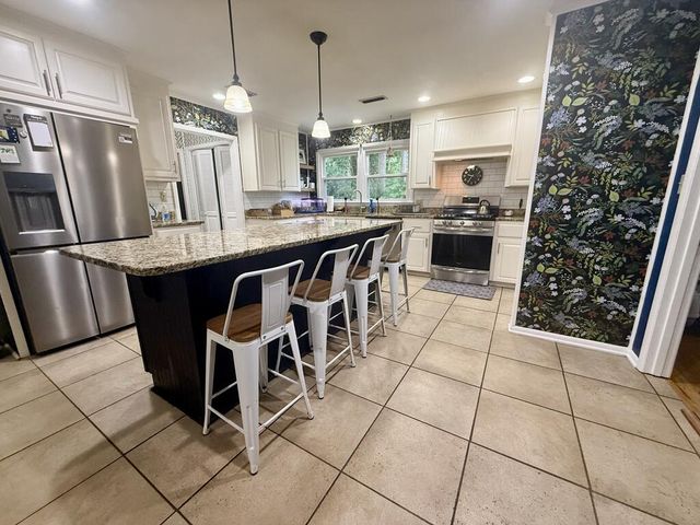 512 Rosemont Dr, Dothan, AL 36303