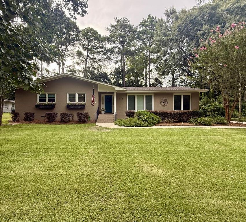 512 Rosemont Dr, Dothan, AL 36303