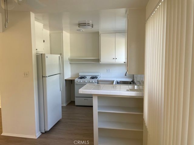 630 San Vicente W, Santa Monica, CA 90402