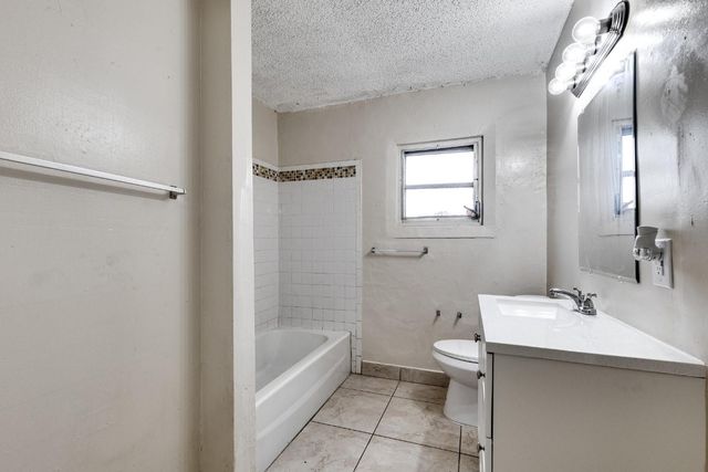 1745 NW 29th Lane, Fort Lauderdale, FL 33311