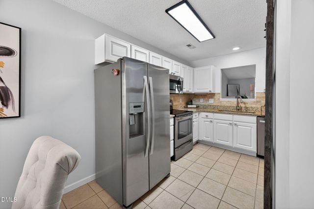 2400 Huntscroft Lane 202, Raleigh, NC 27617